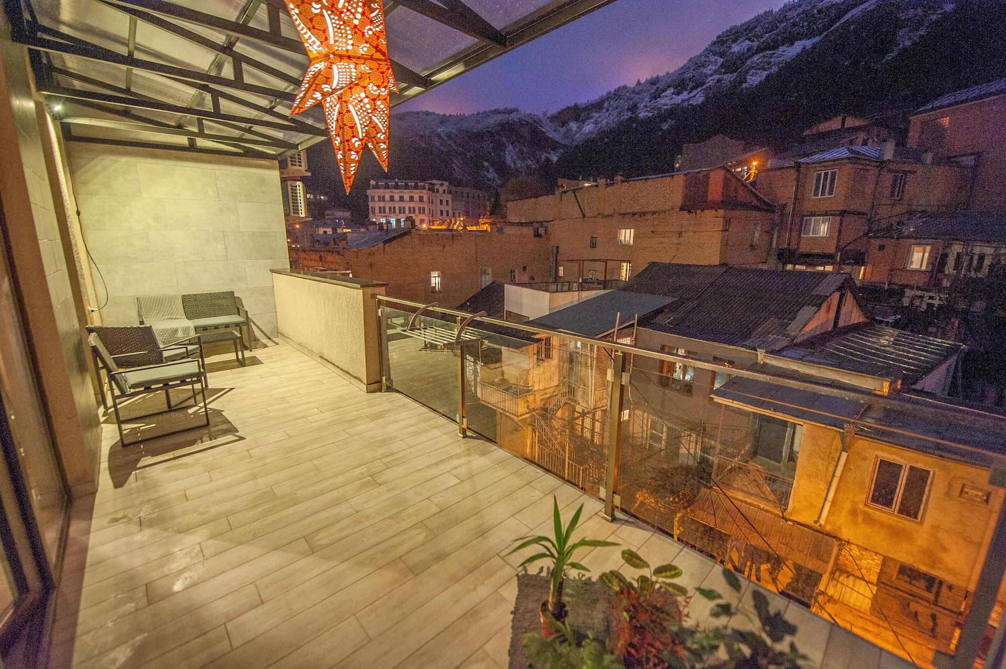 Easy Hotel T'bilisi Tiflis Dış mekan fotoğraf